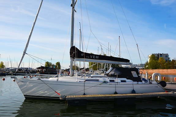 Dufour 35 2 of 24