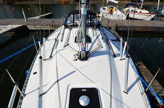 Dufour 35 6 of 24