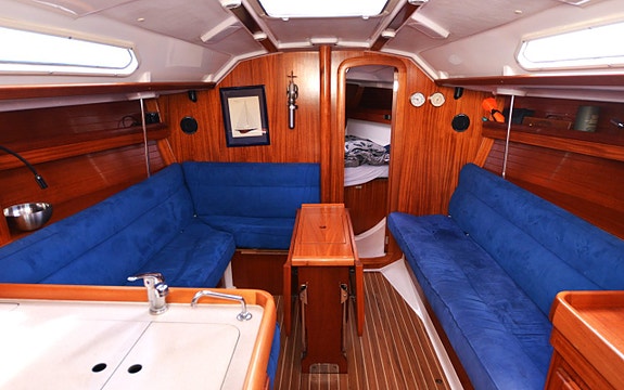 Dufour 35 21 of 24