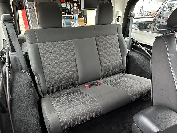 Jeep Wrangler 21 of 21