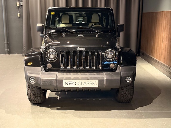 Jeep Wrangler 3 of 21