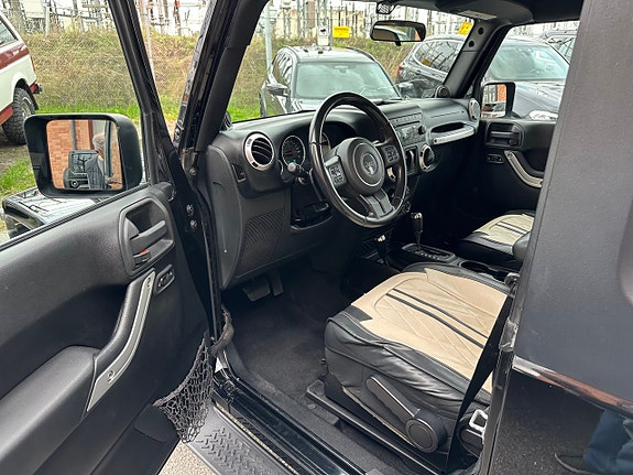 Jeep Wrangler 20 of 21