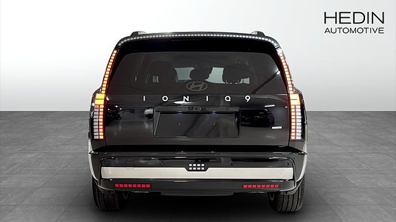 Hyundai Ioniq 9 7 of 13