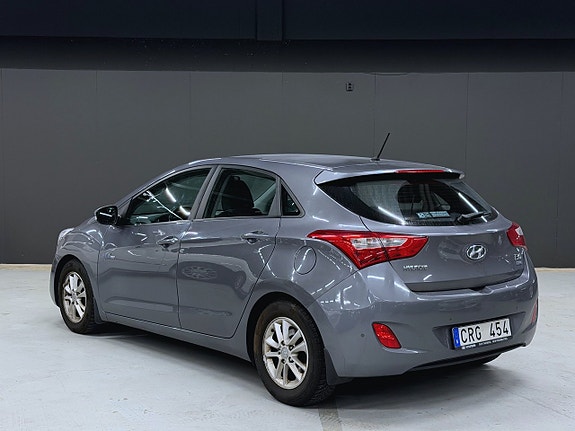 Hyundai i30 2 of 12