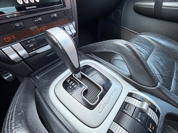 Porsche Cayenne S 13 of 15