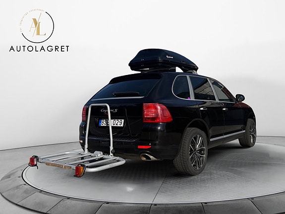 Porsche Cayenne S 6 of 15