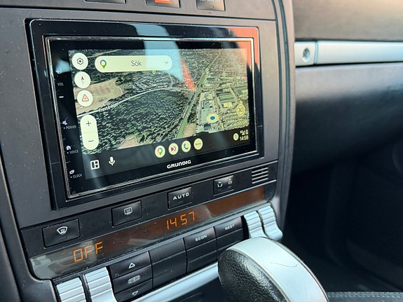 Porsche Cayenne S 14 of 15
