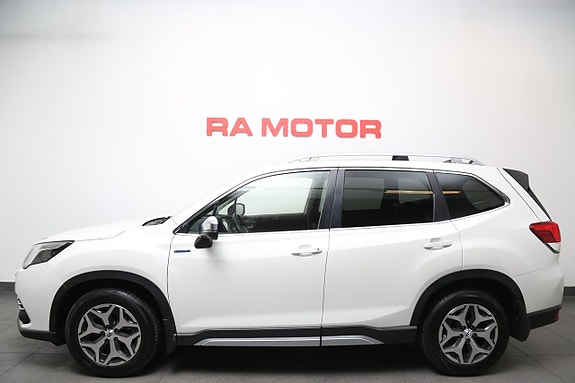 Subaru Forester 3 of 28