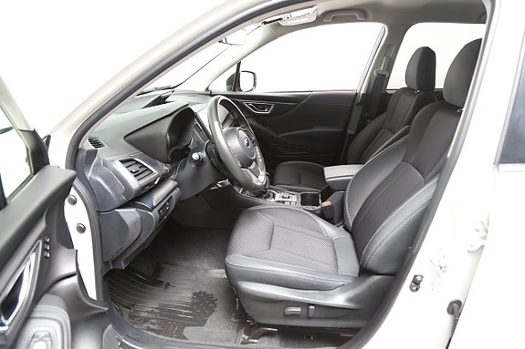 Subaru Forester 10 of 28