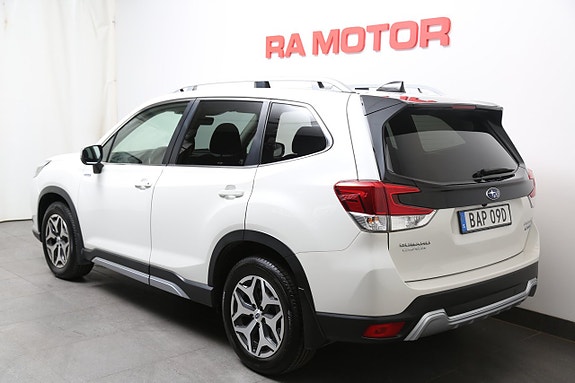 Subaru Forester 4 of 28