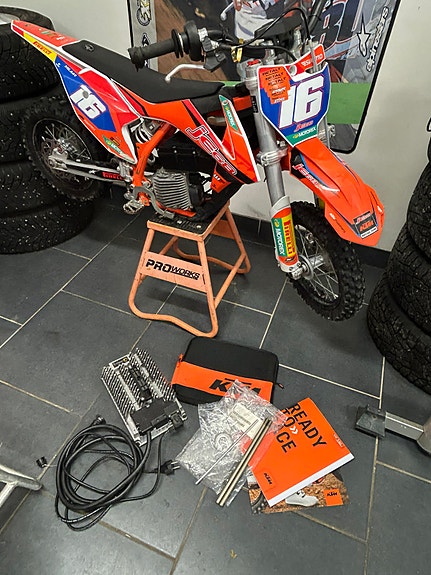 KTM SX-E 5 3 of 3