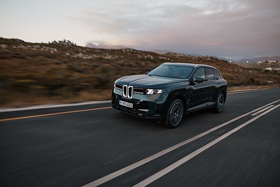 BMW X5 2 of 9