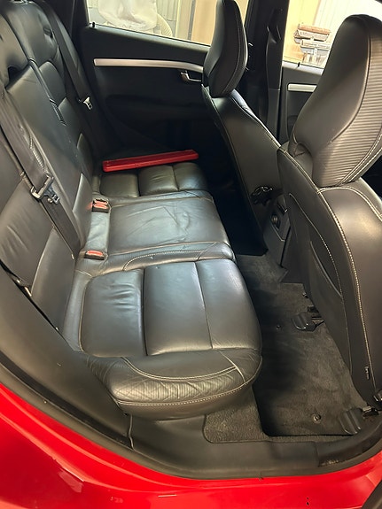 Volvo V70 11 of 12