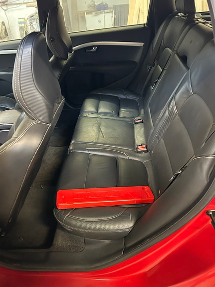 Volvo V70 9 of 12