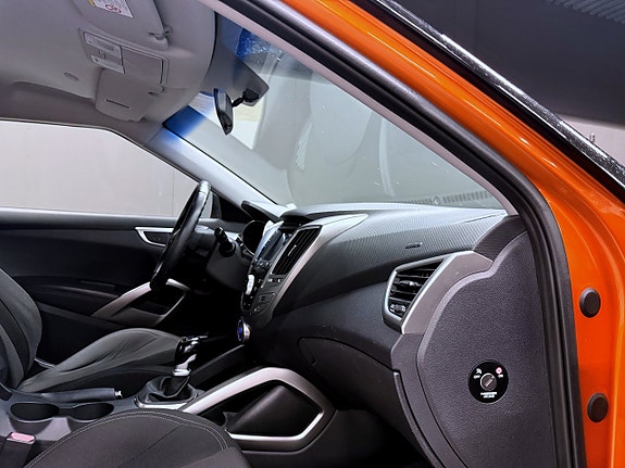 Hyundai Veloster 22 of 27