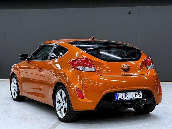 Hyundai Veloster 5 of 27