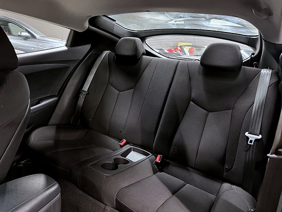 Hyundai Veloster 17 of 27
