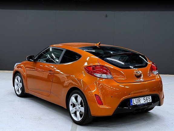 Hyundai Veloster 15 of 27