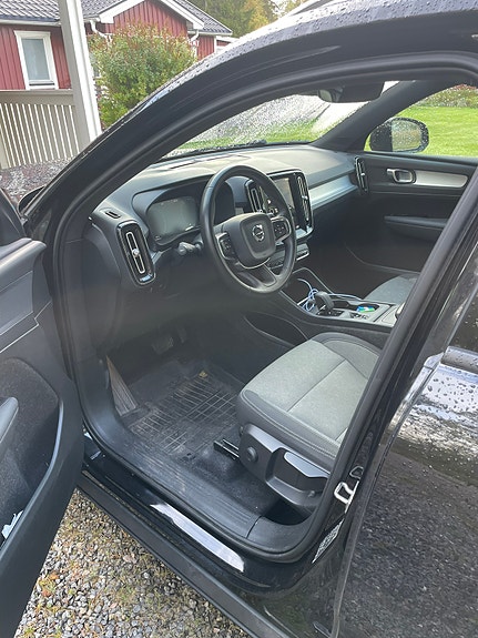 Volvo XC40 5 of 5