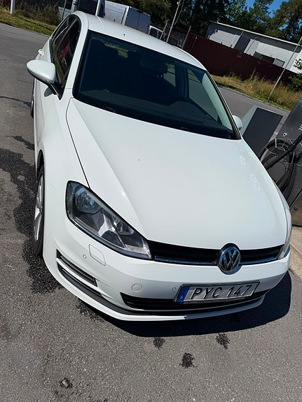 Volkswagen Golf VII 15 of 17