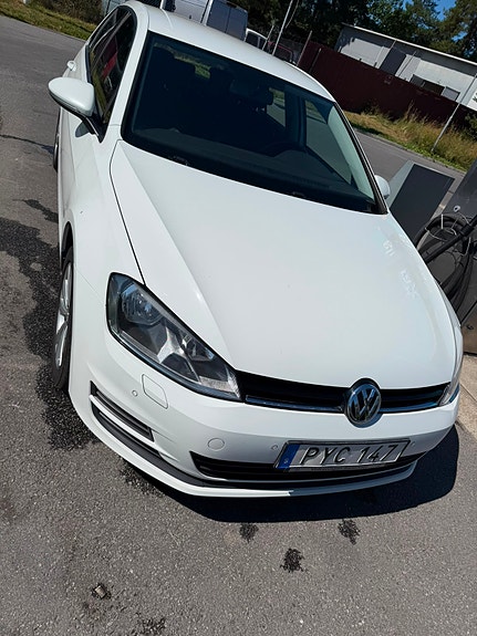 Volkswagen Golf VII 3 of 17
