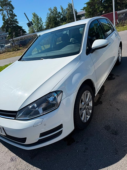 Volkswagen Golf VII 16 of 17