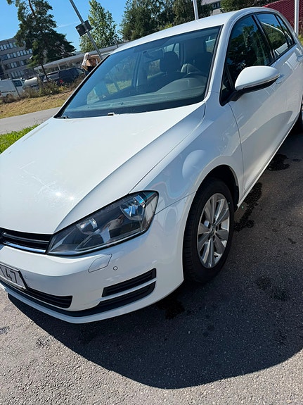 Volkswagen Golf VII 13 of 17