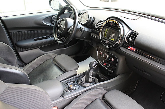 MINI Clubman Cooper 3 of 30