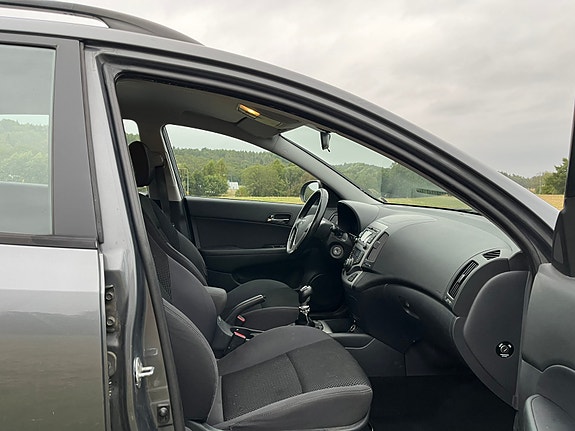 Hyundai i30 16 of 23