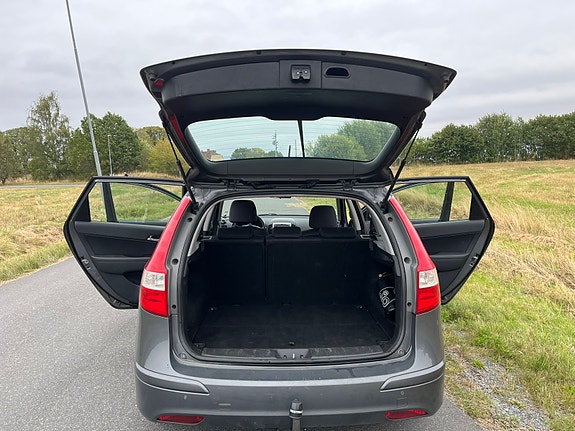 Hyundai i30 11 of 23