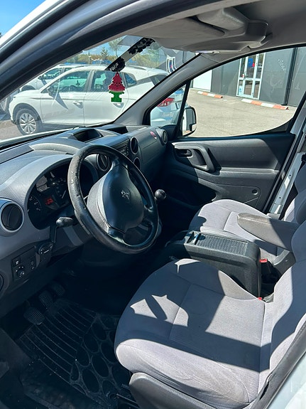Peugeot Partner 5 of 9
