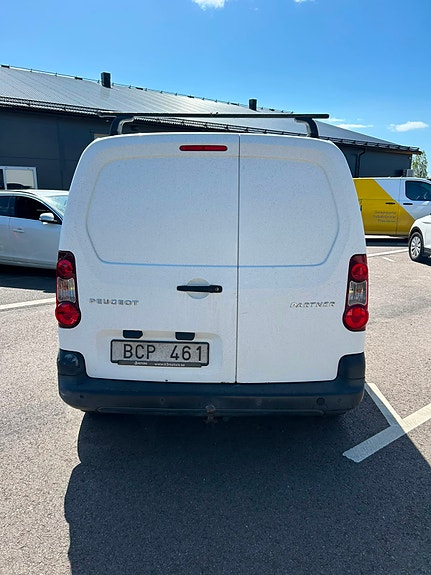Peugeot Partner 4 of 9