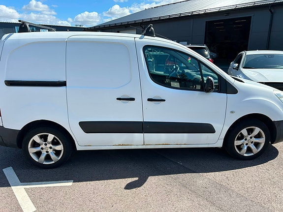 Peugeot Partner 2 of 9
