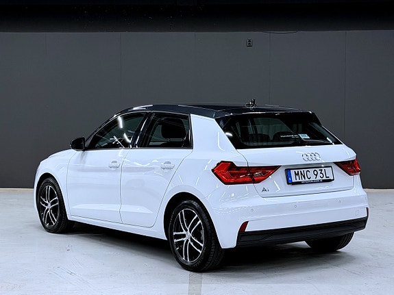 Audi A1 3 of 17