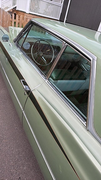 Cadillac Coupé DeVille 4 of 6