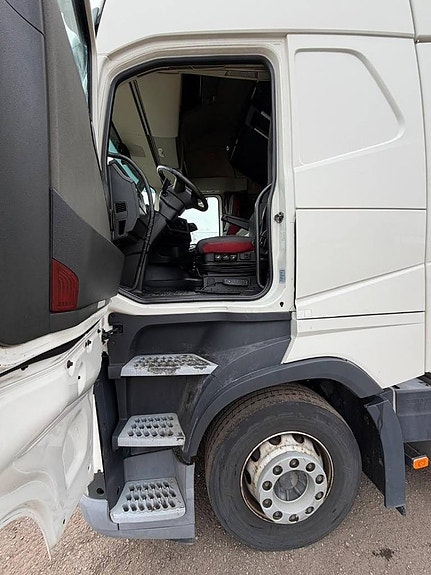 Volvo FH 4X2 12 of 13