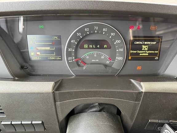 Volvo FH 4X2 7 of 13