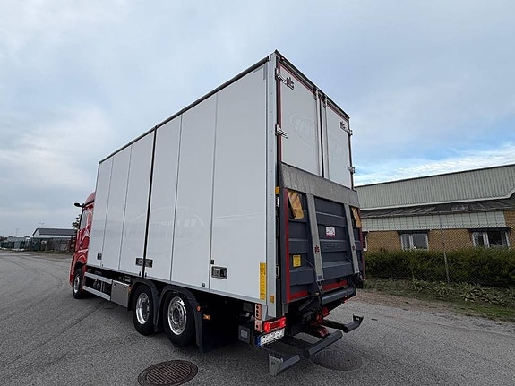 Mercedes-Benz ACTROS 6X2 Edition 0094 17 of 22