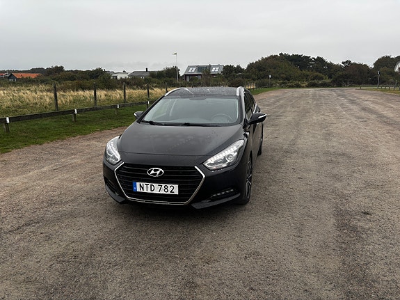 Hyundai i40 2 of 18