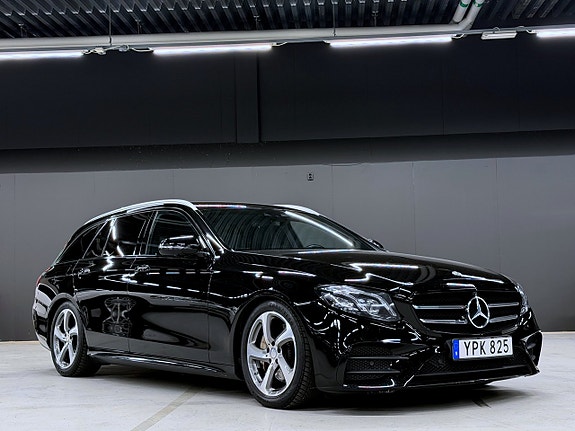 Mercedes-Benz E220 17 of 19