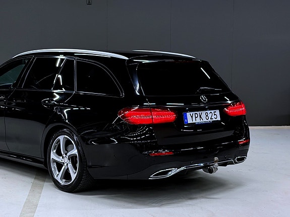 Mercedes-Benz E220 11 of 19
