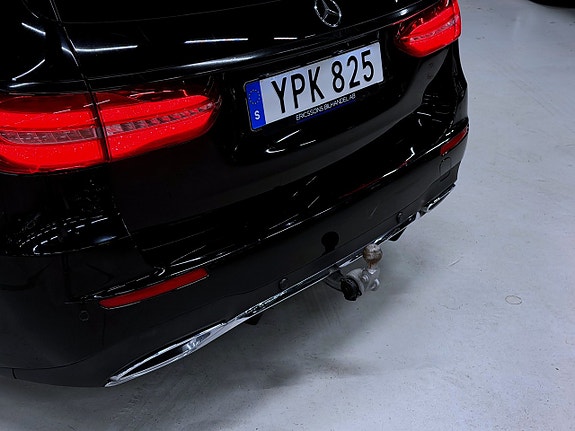 Mercedes-Benz E220 14 of 19
