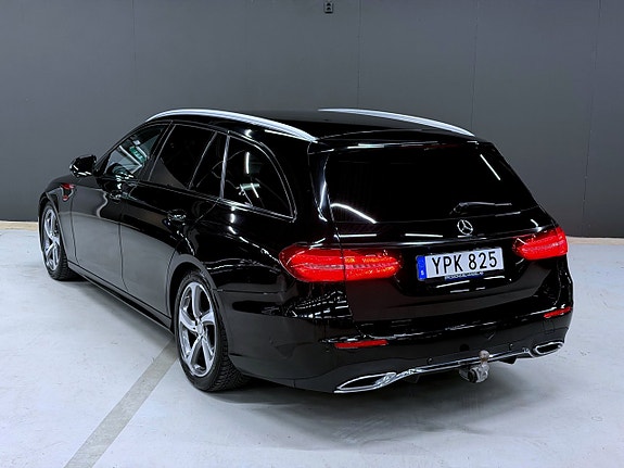 Mercedes-Benz E220 16 of 19