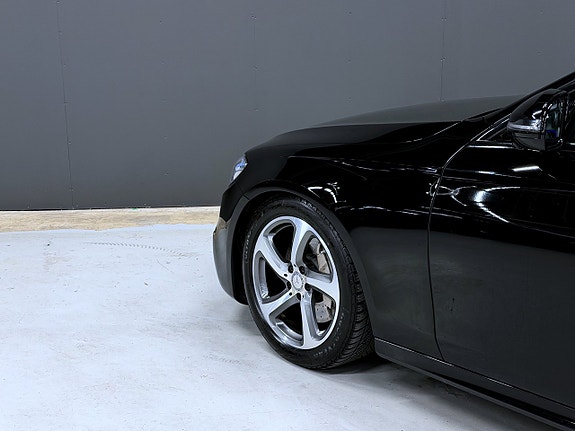 Mercedes-Benz E220 19 of 19