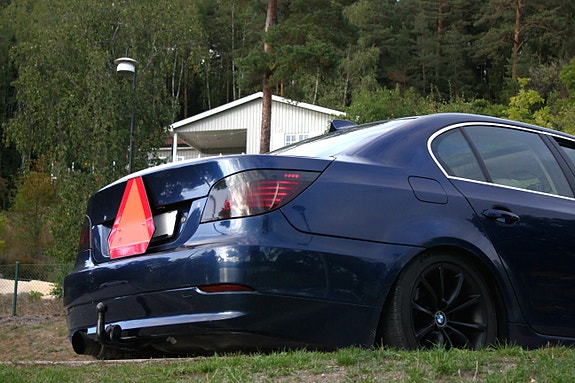 BMW 525i 6 of 9