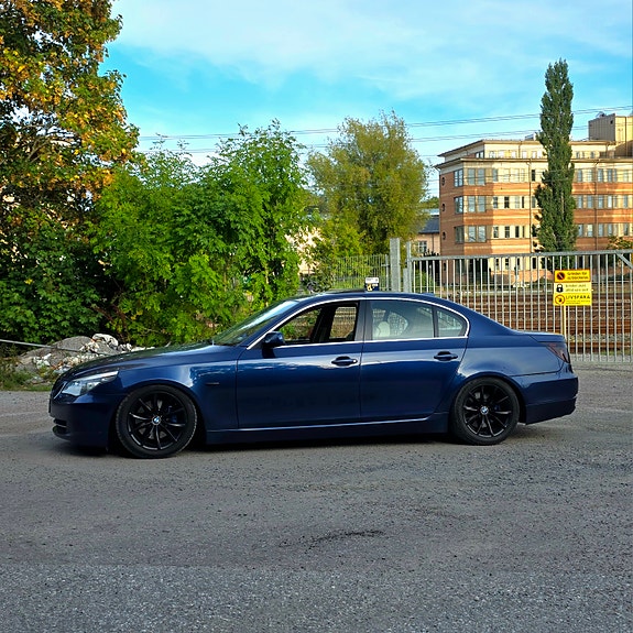 BMW 525i 4 of 9