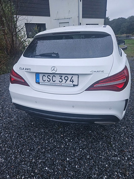 Mercedes-Benz CLA220 3 of 4