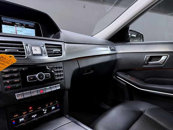 Mercedes-Benz E200 10 of 18