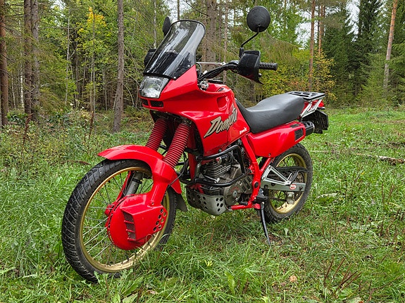 Honda NX650 Dominator 2 of 7
