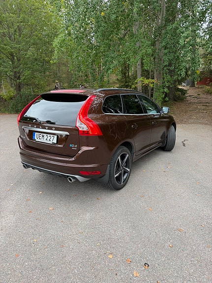 Volvo XC60 3 of 13